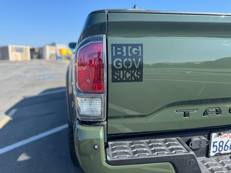 Big Gov Sucks Vehicle Magnet